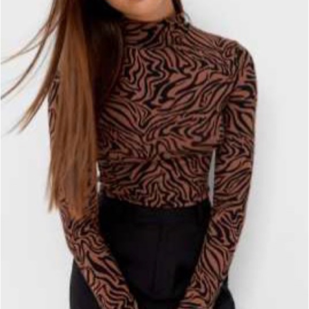 Stradivarius Black and Brown Swirl Turtle Nevk